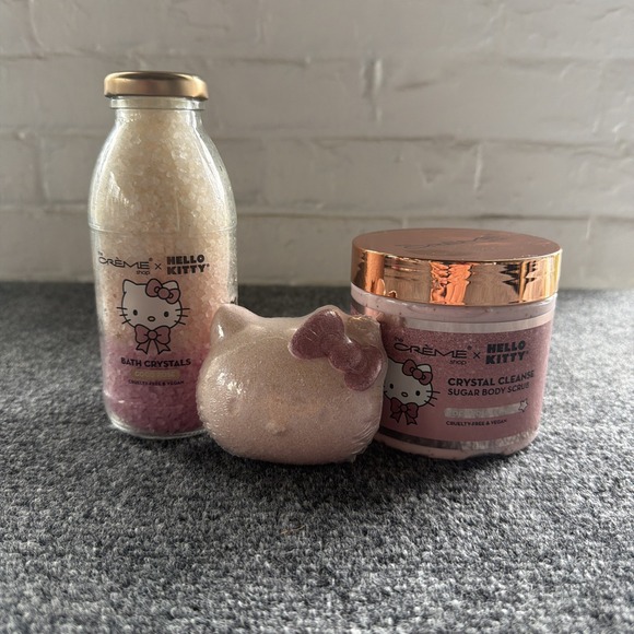 Hello Kitty Other - The Creme Shop X Hello Kitty Lovely Luxury Set Coco Rose Scented Bath Bomb,Scrub